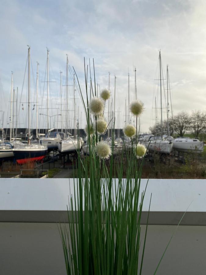 Ijsvogel Apartment, Duplex Family Home 4-Bed Located On The Largest Saltwater Lake Броунисе Екстериор снимка